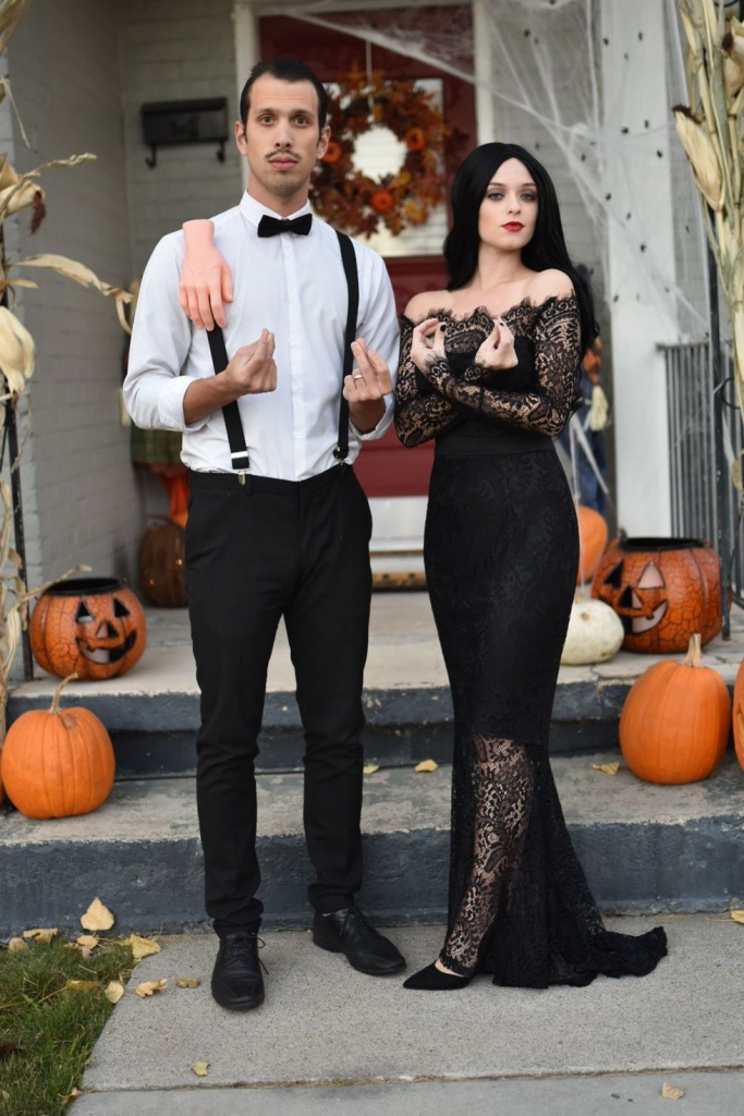 Halloween-costumes-couples