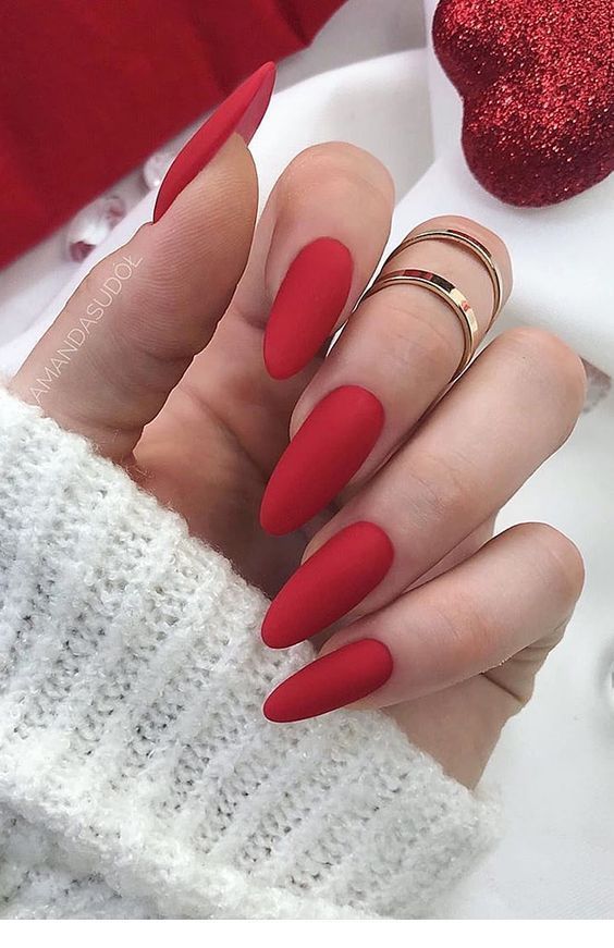 long-nails-valentines-day
