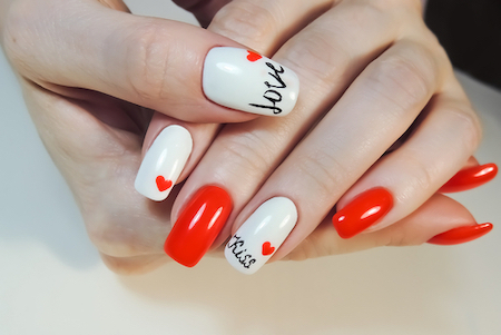 love-valentine-nails