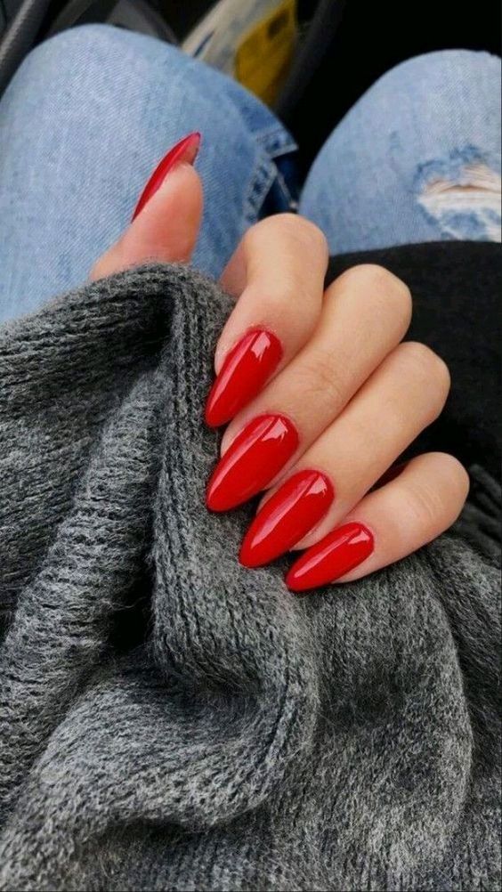 shiny-red-nails-for-Valentines-Day