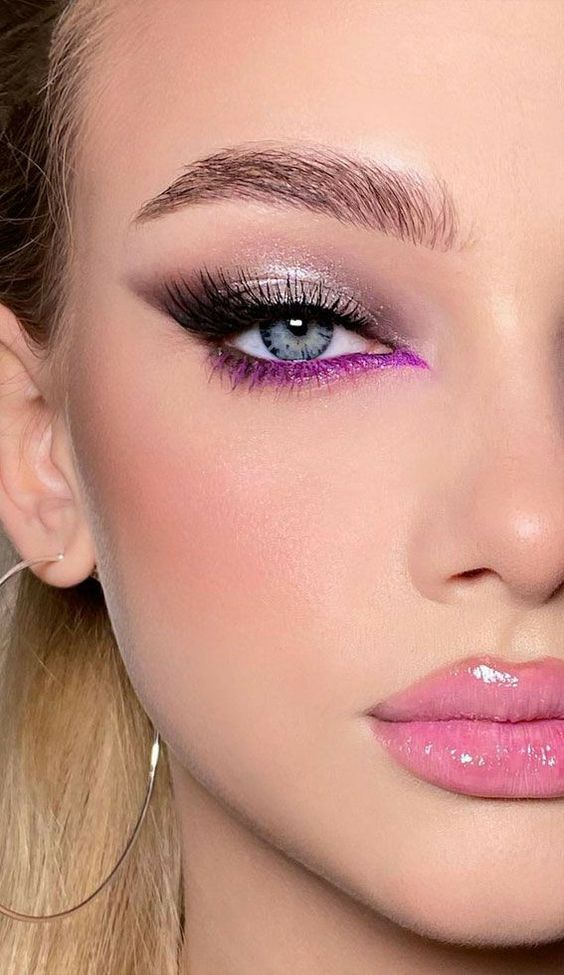 colored-liner-look