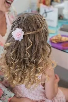 girl-hairstyles-first-holy-communion