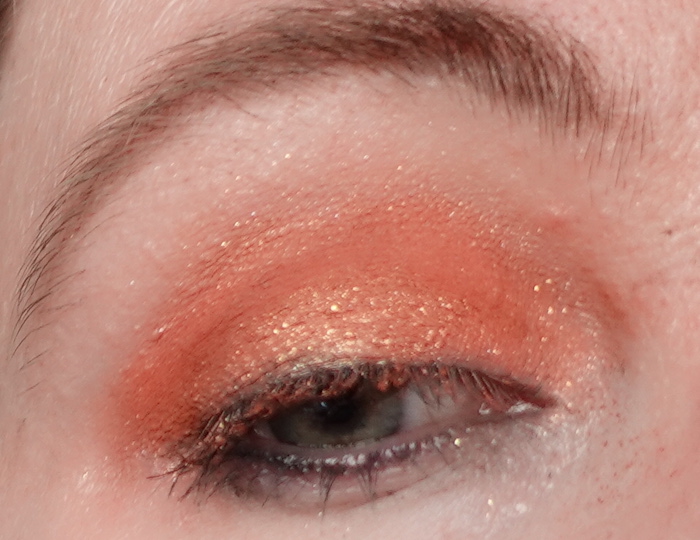 orange-eyelook-with-gold-accent