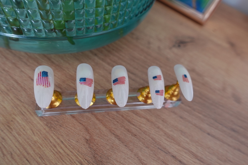 american-flag-nail-art