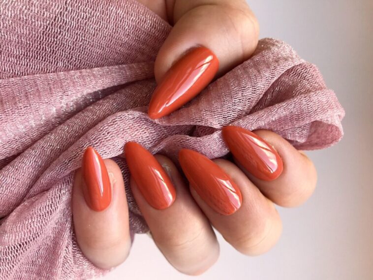 Burnt Orange Nail Polish And Nail Art Examples And Designs Miss Minimalista Hairstyles 1836