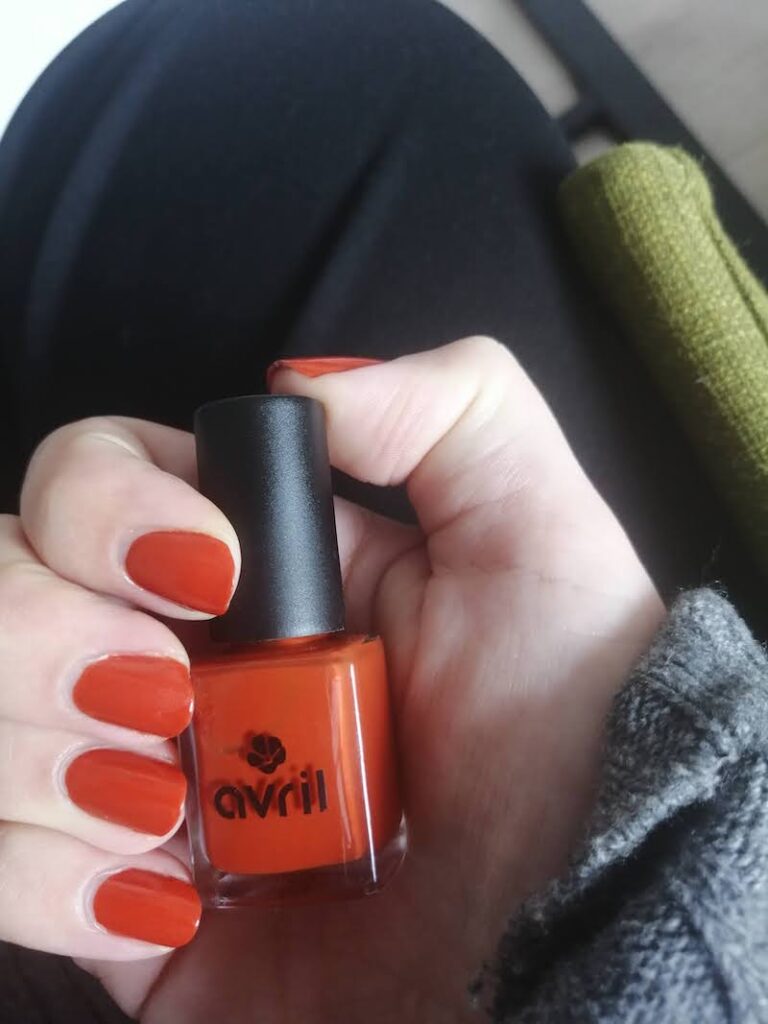 burnt-orange-nails-design