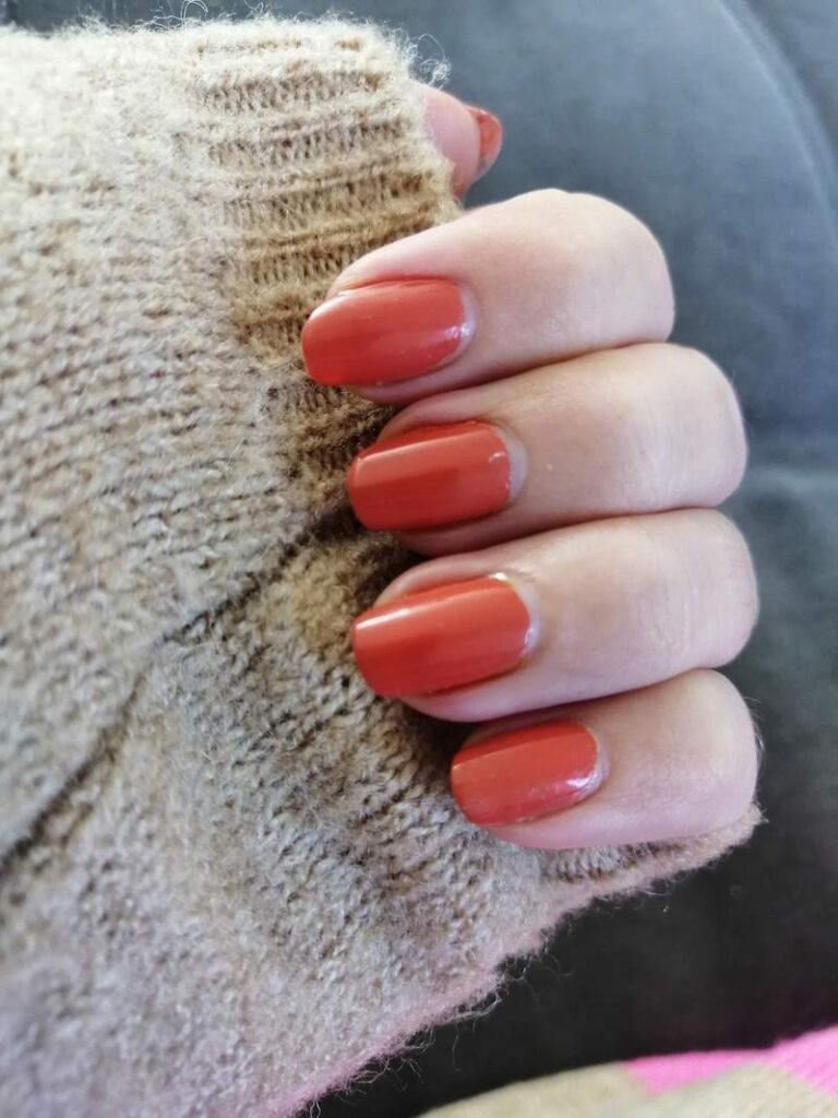 burnt-orange-nails