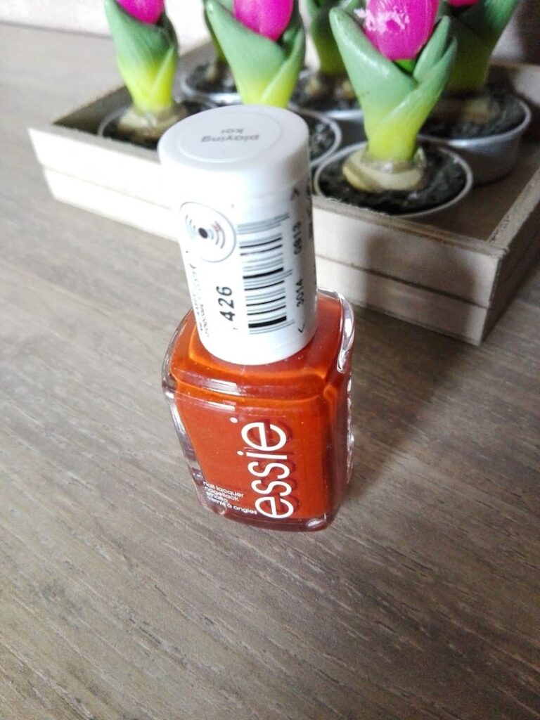 essie-playing-koi-dark-orange-burnt-orange-nail-polish
