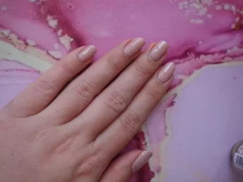 how-to-apply-nail-polish