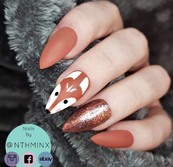 orange-Fox-nail-art