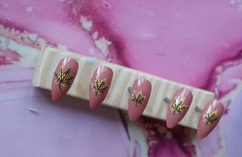 pink-fall-nail-art